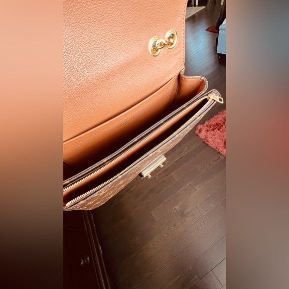 Authentic Louis Vuitton Monogram Marceau Flap Bag - Picture 10 of 16